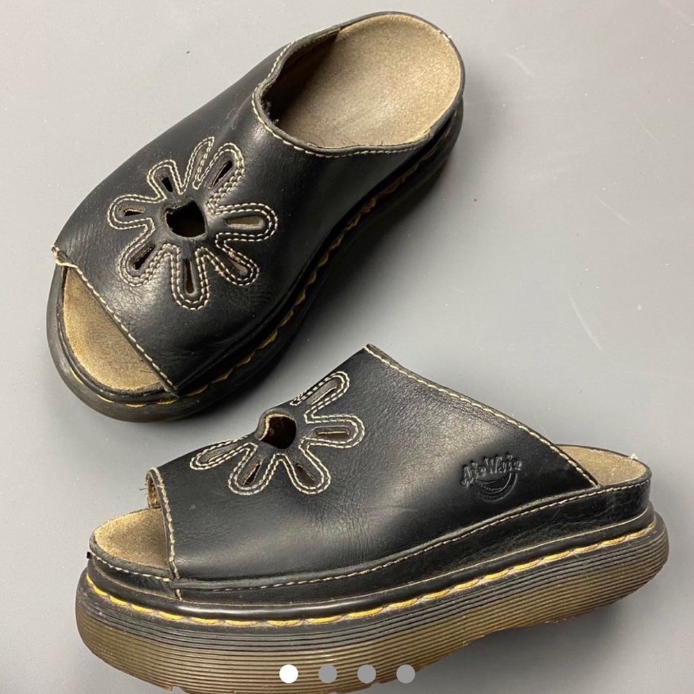 COPY - ISO DOC MARTEN / FADED GLORY SANDALS !!!